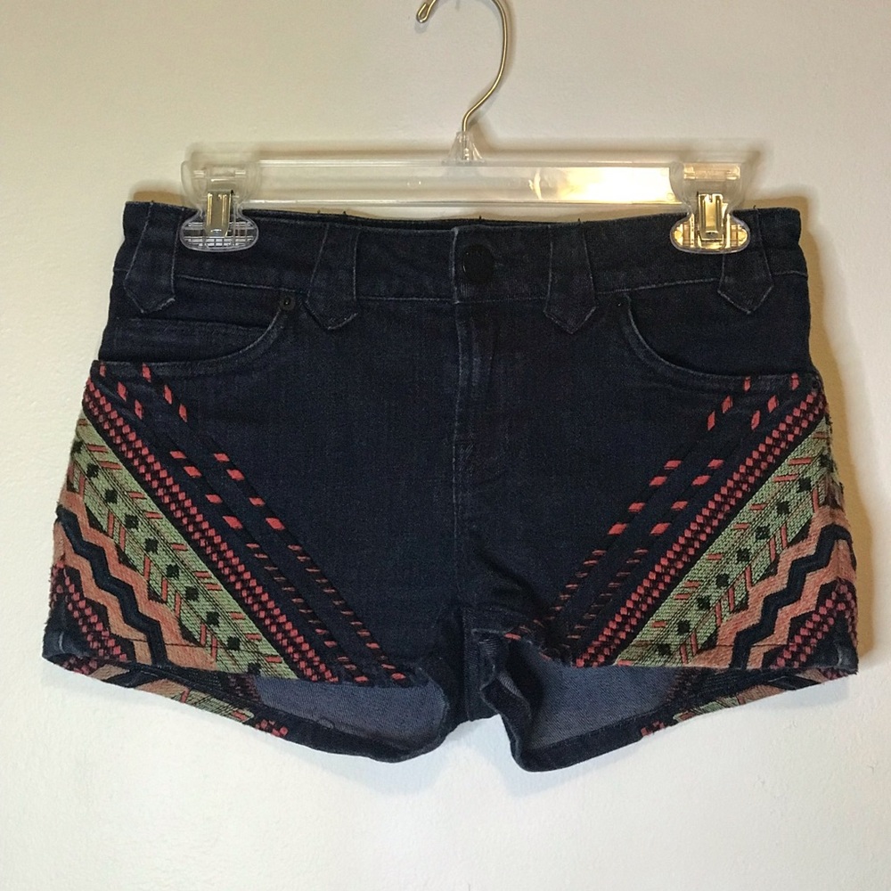 BDG Dark Wash Denim Jean Short Shorts W/ Embroidered Sides SZ 26” U5